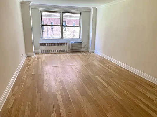 Rented by Stonehenge NYC LLC | media 19