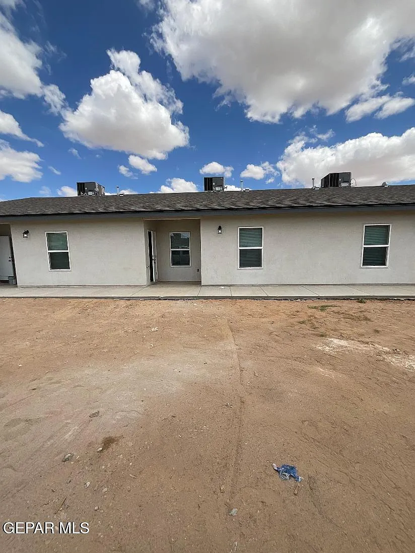 2 bed, 2.0 bath, 1080 sqft, $1,300 — Photo 3