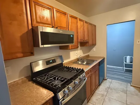 19429 Brassie Pl APT 304, Montgomery Village, MD 20886