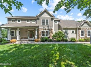 8 Chestnut Hill Dr, Saratoga Springs, NY 12866