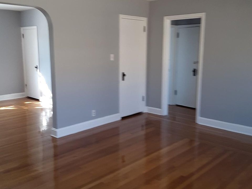 2nd image of 5818 Hamilton Ave APT 35