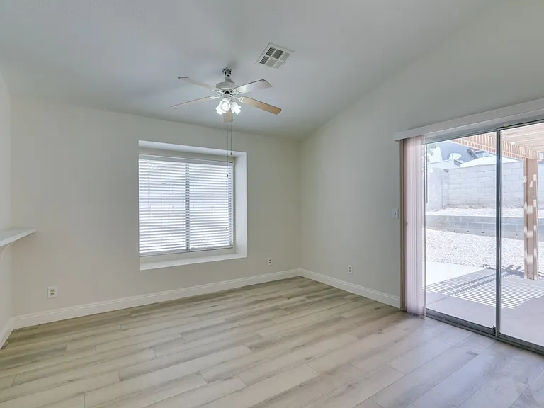 8664 Buttercreek Way — Photo 14