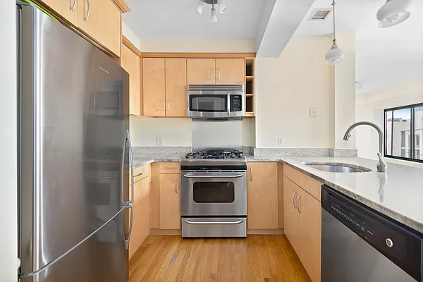 Sold by Compass | media 5