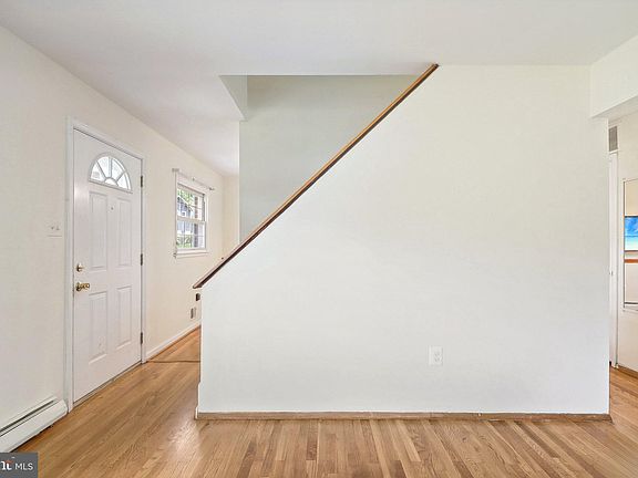 3rd image of 3208 Bradford St