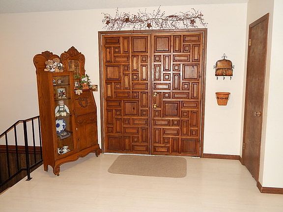 2nd image of 1335 Normandy Dr
