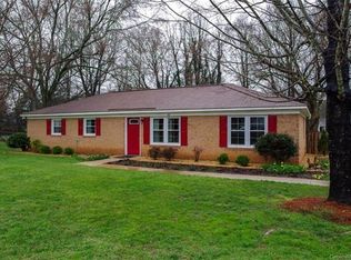 124 Enchanted Dr, Matthews, NC 28104