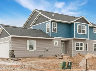 2233 Tranquil Ct NW, Cedar Rapids, IA 52405