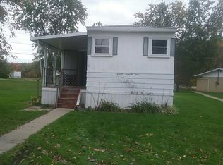 1174 Sherwood Dr, Lapeer, MI 48446
