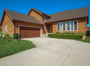 1122 Beach Rd, Zion, IL 60099