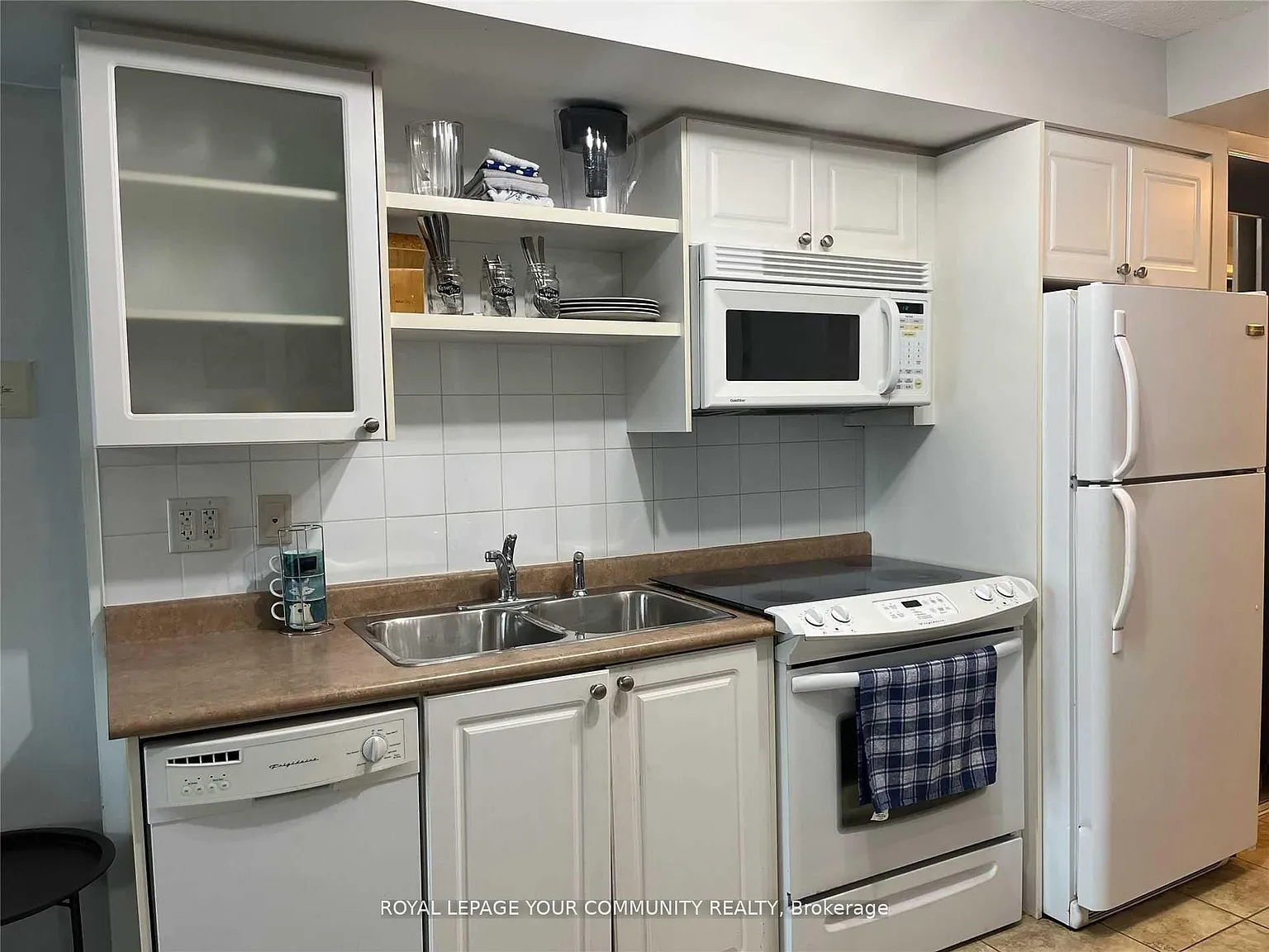 Studio, $1,900 — Photo 4