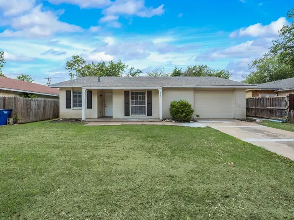 622 Hillcrest St, Mansfield, TX 76063