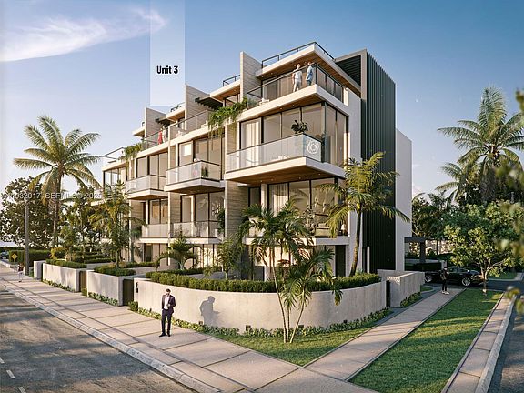 5th image of 493 N Ocean Blvd #3