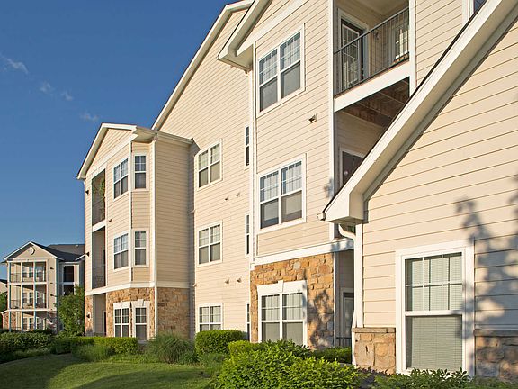 The Reserve at Fairfax Corner Apartments