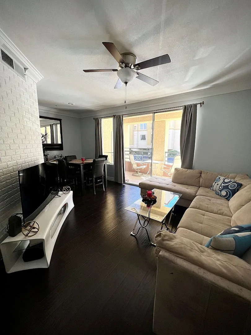 Meridian Furnished 1 Bd | 1 Ba Luxury Condo — Photo 1