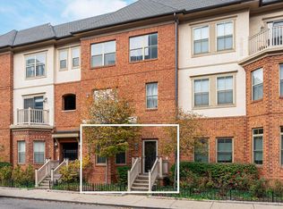 16 W Russell St, Columbus, OH 43215
