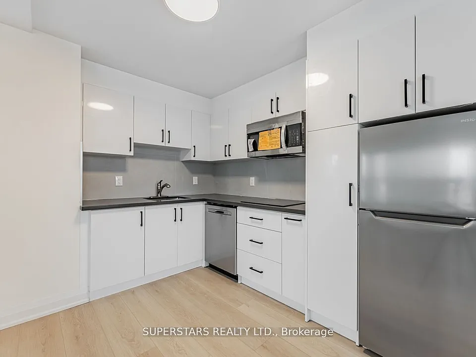 36 Lindsay St S #2