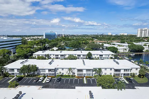 6299 Bay Club Dr Photo 1