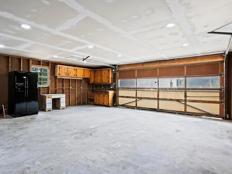1728 Sandalwood Dr — Photo 30