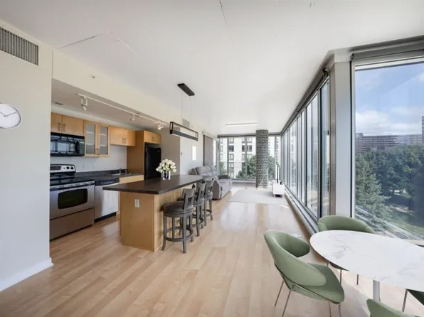 8151 33rd Ave S Unit 305, Bloomington, MN 55425