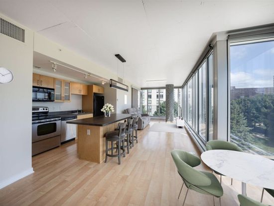 8151 33rd Ave S Unit 305, Bloomington, MN 55425