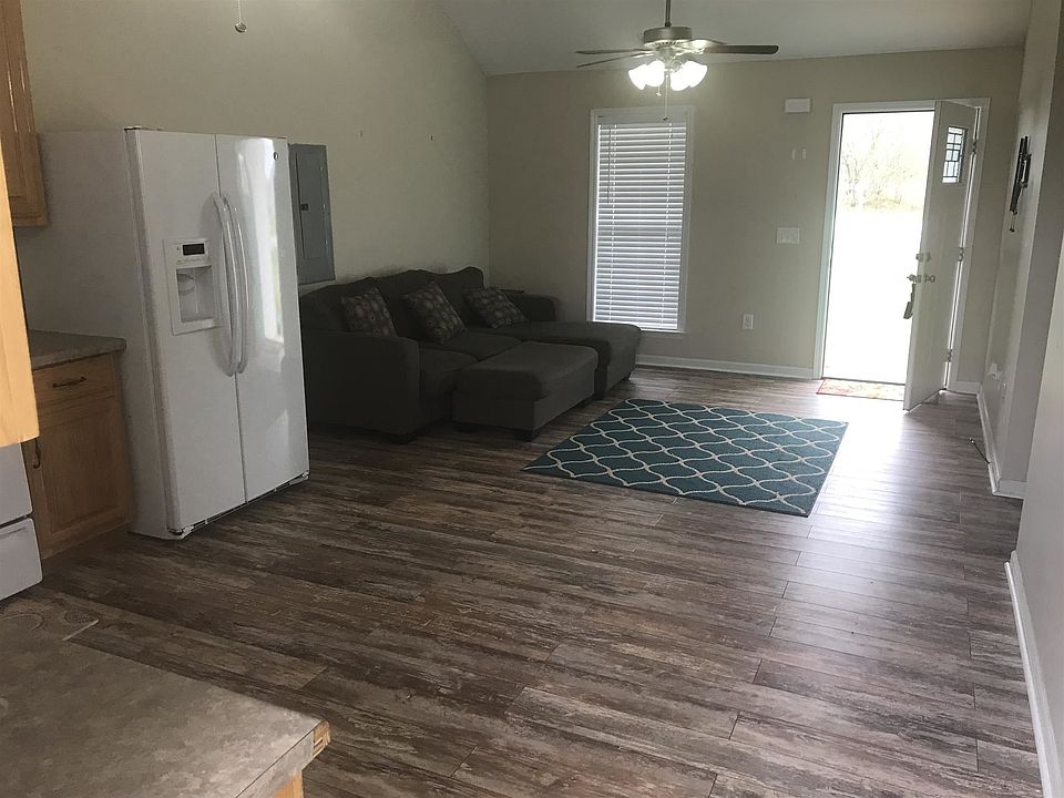 2nd image of 4 Boone Dr