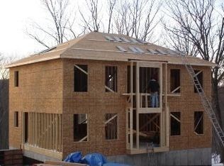 137 W Lilac Rd, Milford, PA 18337