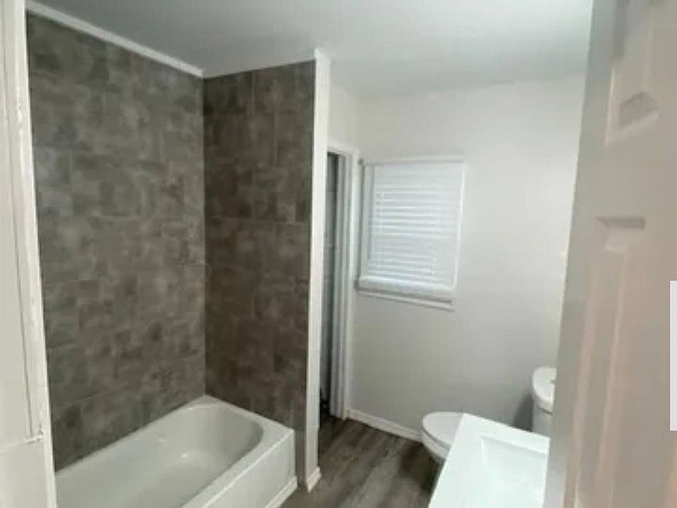 1st image of 4 Jefferson St