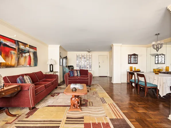 70 East 10th Street image 8 of 21