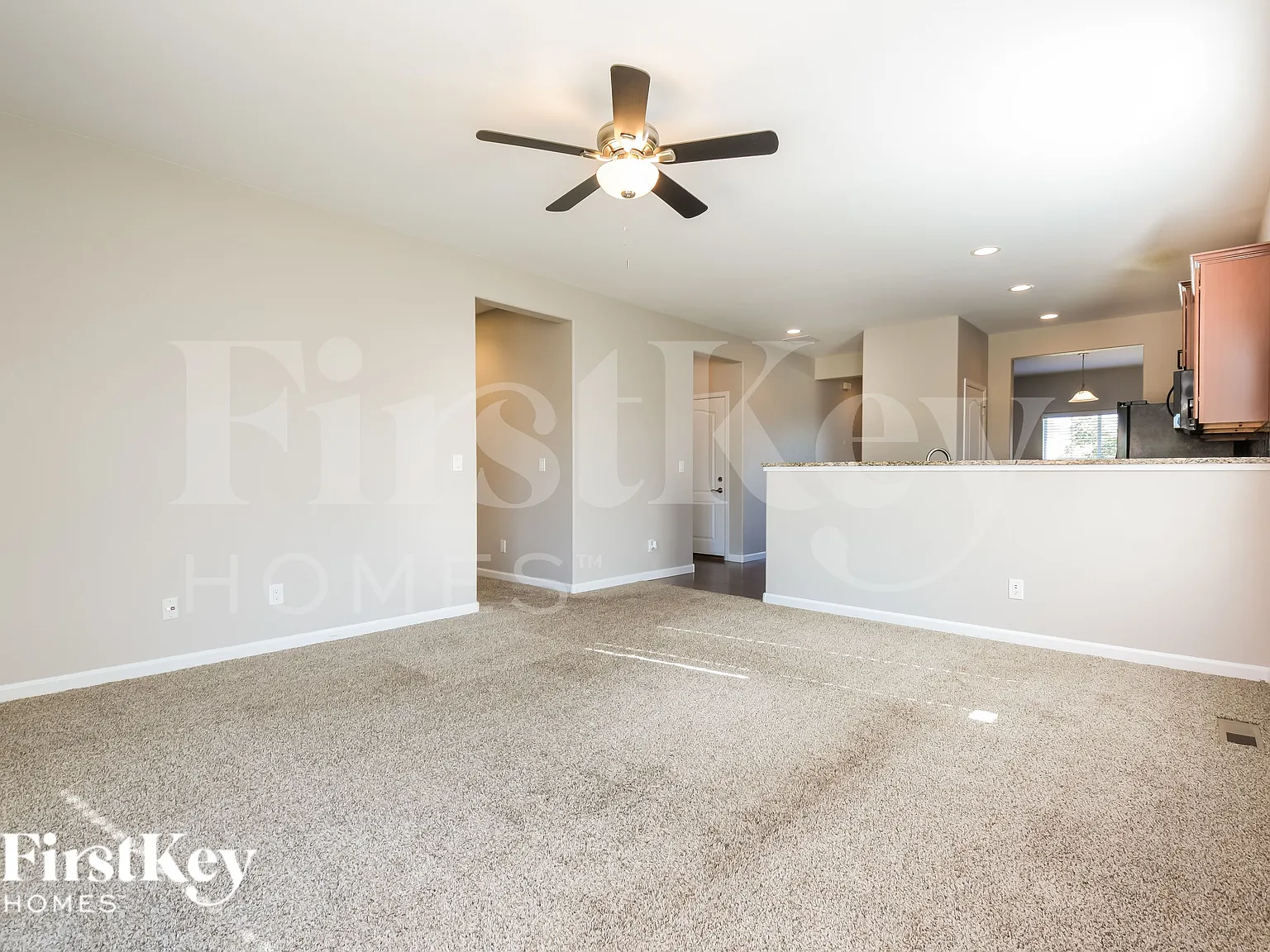 3 bed, 2.0 bath, 1473 sqft, $3,290 — Photo 4