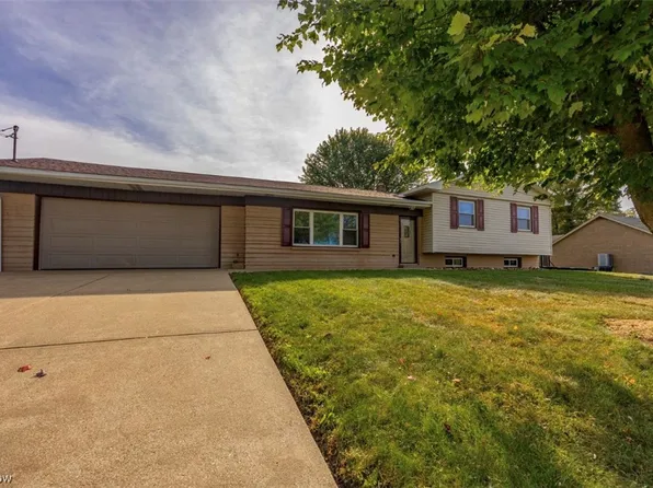 308 Kings Dr, Steubenville, OH 43952