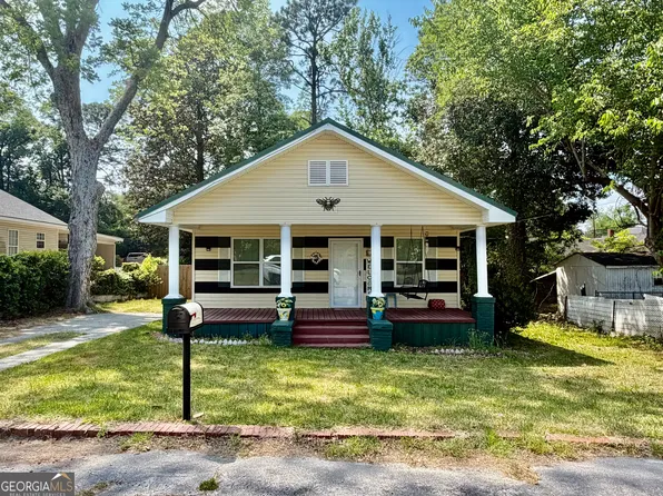 26 S 6th Ave, Mc Rae Helena, GA 31055