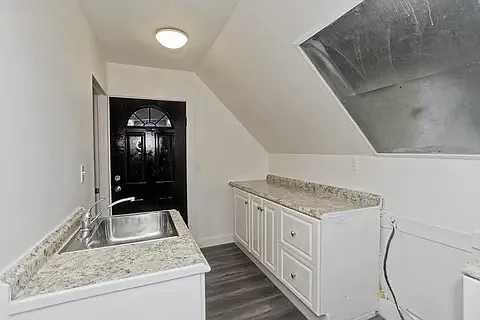 26 Huntington St #3 — Photo 2