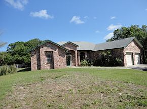 1st image of 605 Rockinghorse Rd