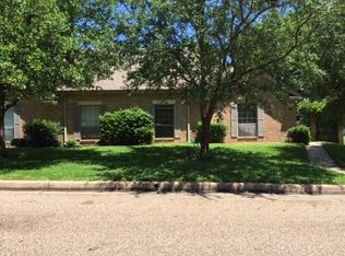 215 Hampton Ct, Longview, TX 75605