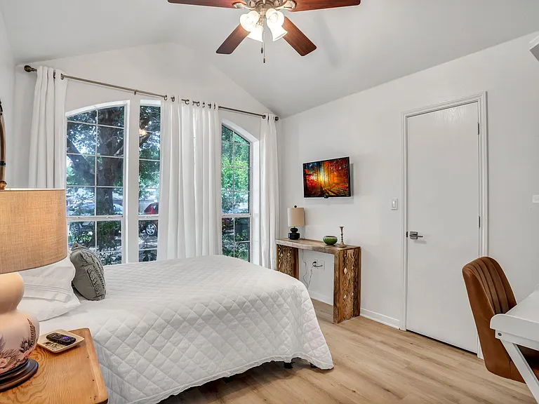 2709 Greenbriar Ct — Photo 16