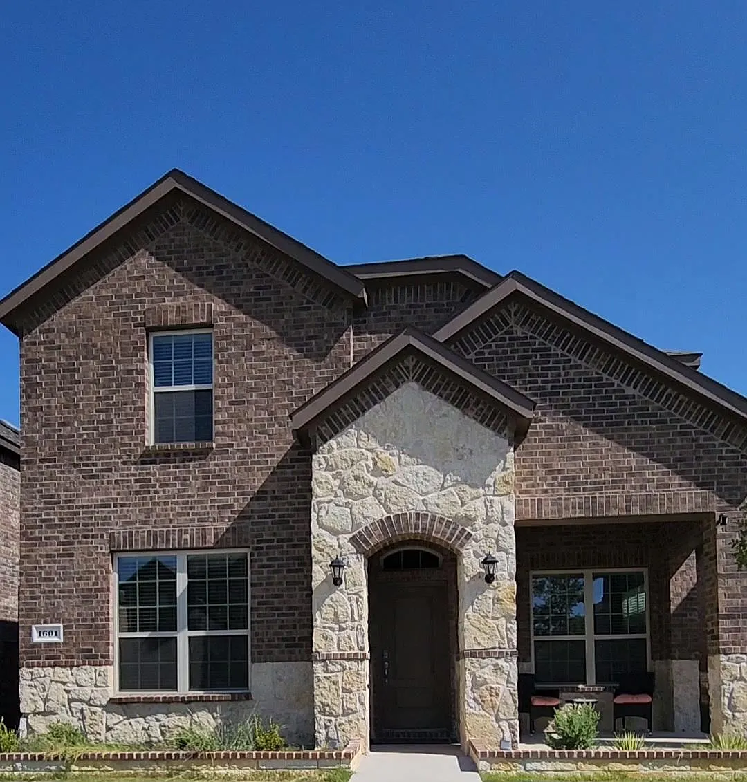 4 bed, 2650 sqft, $2,750 — Photo 1
