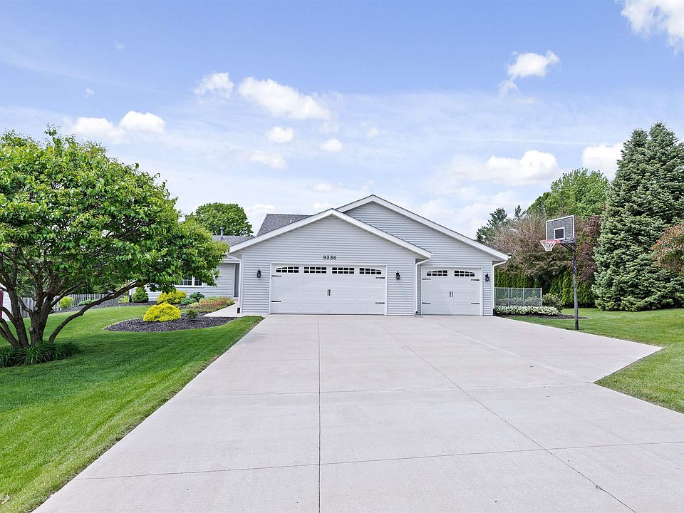 9336 Old Towne Ct, Roscoe, IL 61073 Zillow