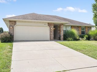 3262 E Colonial St, Republic, MO 65738