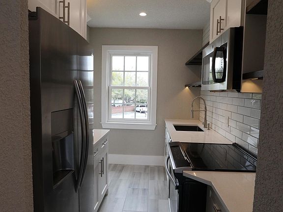 4th image of 818 Cedar St #818