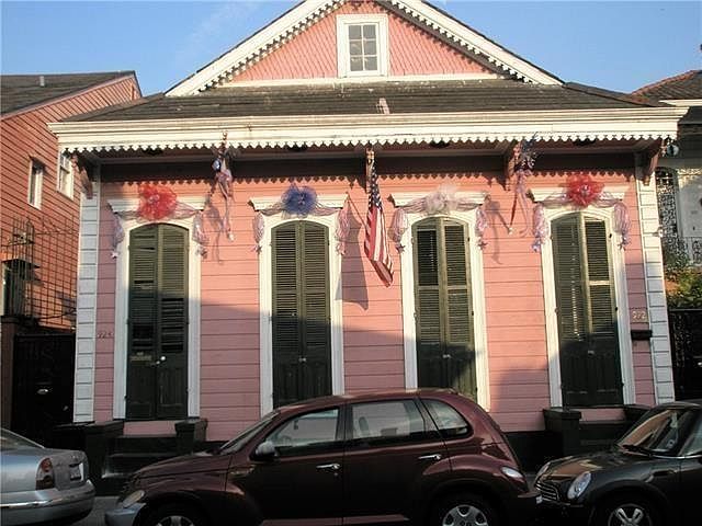 1st image of 922 Bourbon St