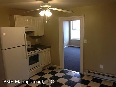 2nd image of 1419 W Baltimore St #3C