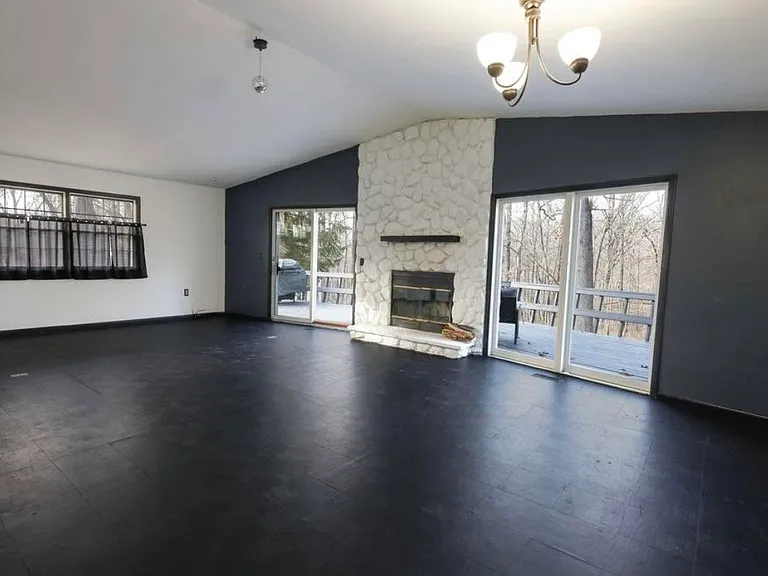 55 Fair Oaks Ct — Photo 3