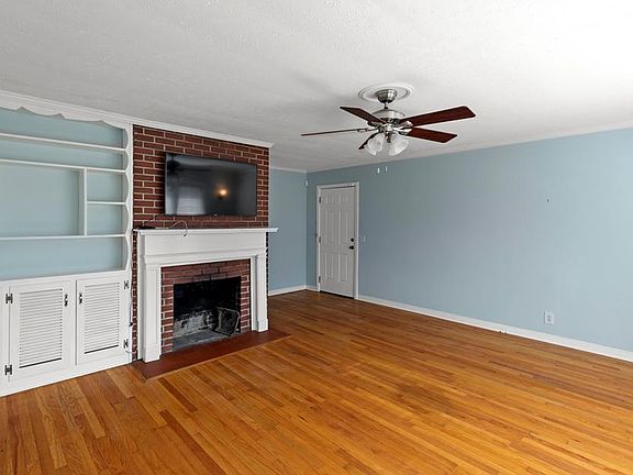 2nd image of 519 Gardenia Dr