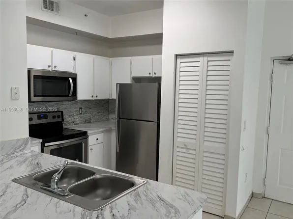 7290 NW 114th Ave APT 104-7, Doral, FL 33178