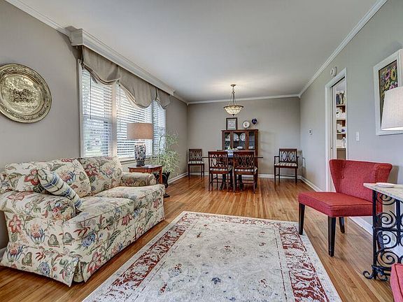 4th image of 304 Randall Dr