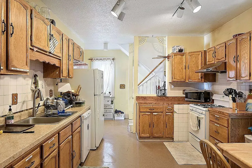 10 bed, $5,600 — Photo 4