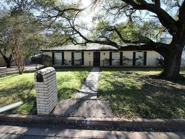1802 Leona Dr, College Station, TX 77840