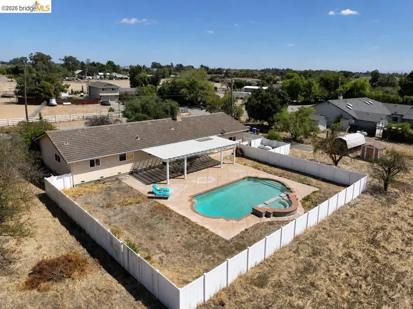 3199 Crismore Dr, Oakley, CA 94561