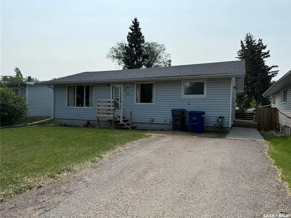 518 3rd AVENUE W, Meadow Lake, SK S9X 1B3