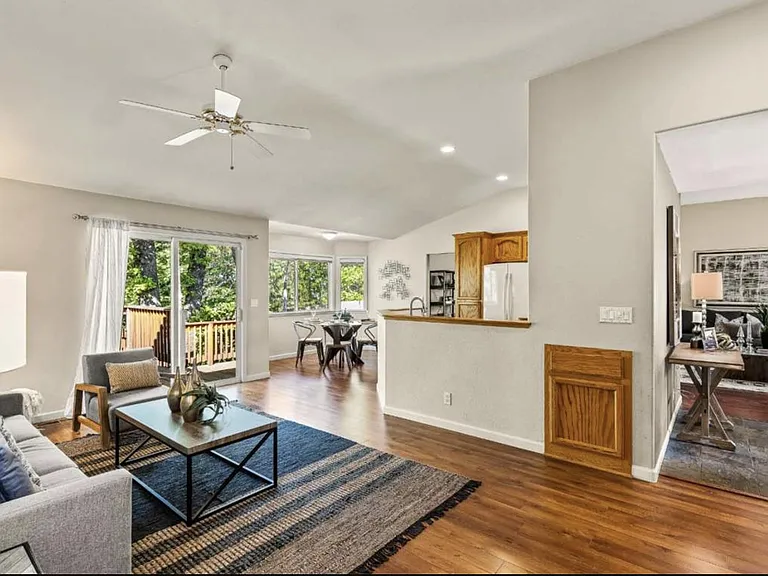 687 Morgan Ranch Dr — Photo 19